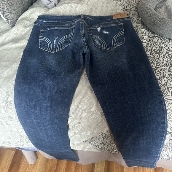 Limited edition- Hollister Jeans Womens size 9 Blue Denim Studs Dark Wash - Picture 9 of 10